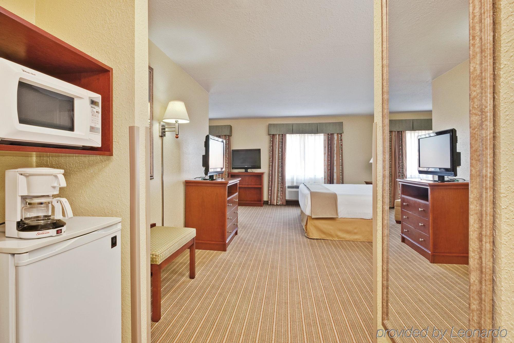 Holiday Inn Express Winfield - Teays Valley Hurricane Habitación foto